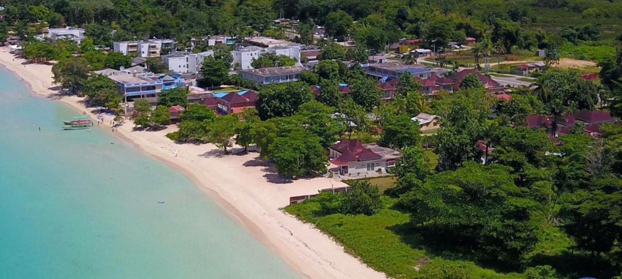 Coral Seas Beach Negril Exterior photo